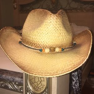 Straw Cowboy hat 🤠